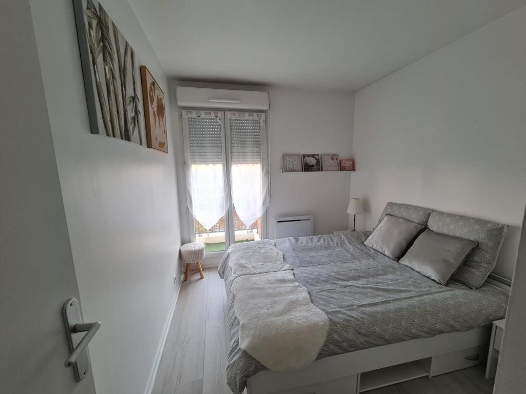 Eirene - Chessy Apartment Ngoại thất bức ảnh